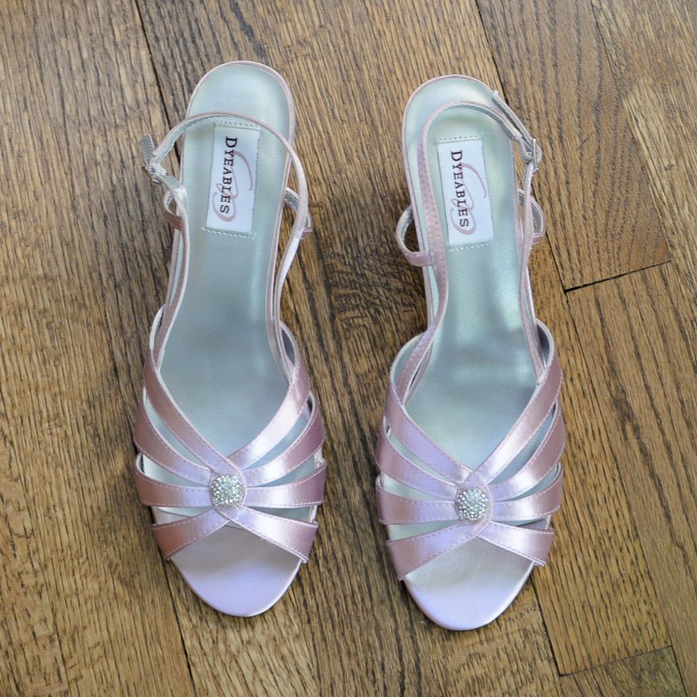 Dyeables Satin Dress Sandals NEW, Size 11B, Light Pink